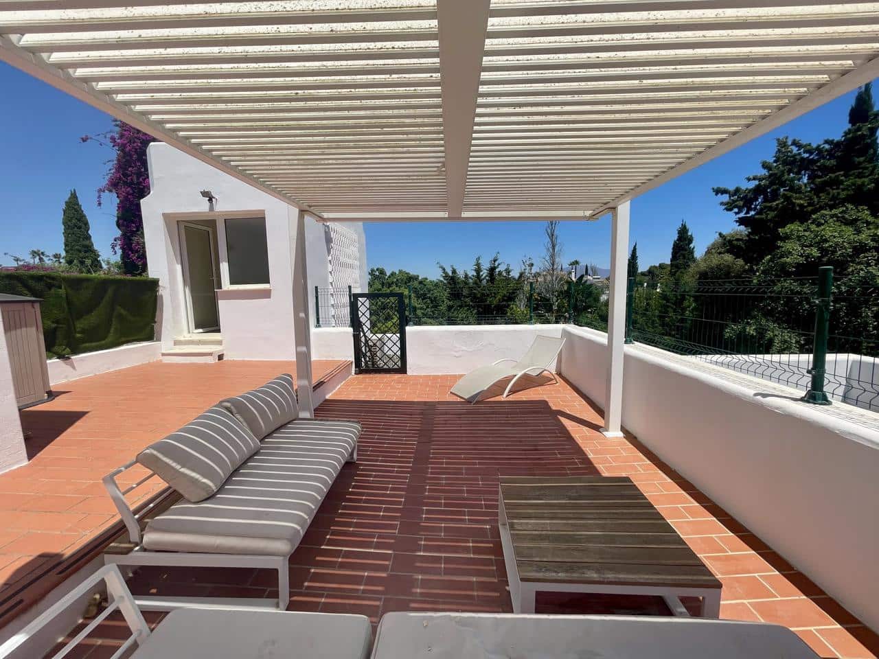 5 Zimmer Villa zu verkaufen in Sotogrande mit Pool Garage - 1.700.000 € (Ref: 9075472)