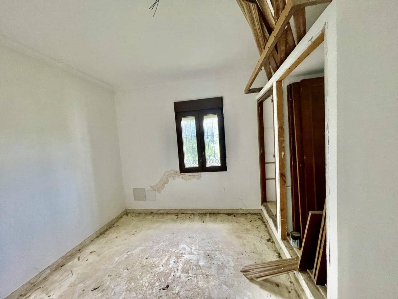 7 bedroom Finca/Country House for sale in San Enrique de Guadiaro with pool garage - € 875,000 (Ref: 9075473)