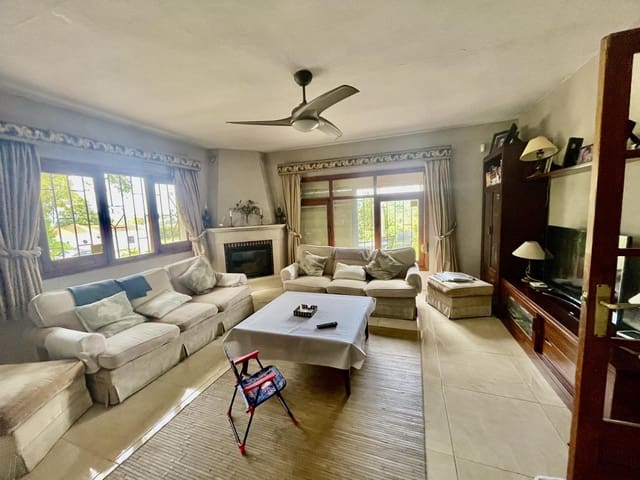 7 chambre Finca/Maison de Campagne à vendre à San Enrique de Guadiaro, San Roque avec piscine garage - 875 000 € (Ref: 9075473)