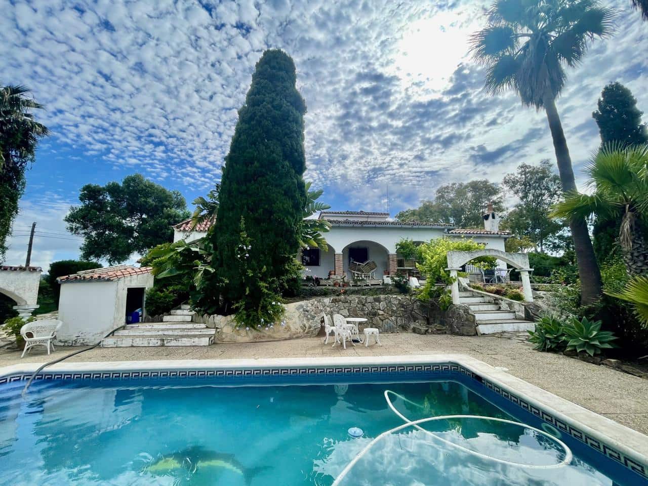 7 bedroom Finca/Country House for sale in San Enrique de Guadiaro with pool garage - € 875,000 (Ref: 9075473)