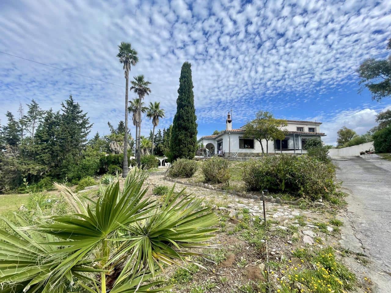 7 bedroom Finca/Country House for sale in San Enrique de Guadiaro with pool garage - € 875,000 (Ref: 9075473)