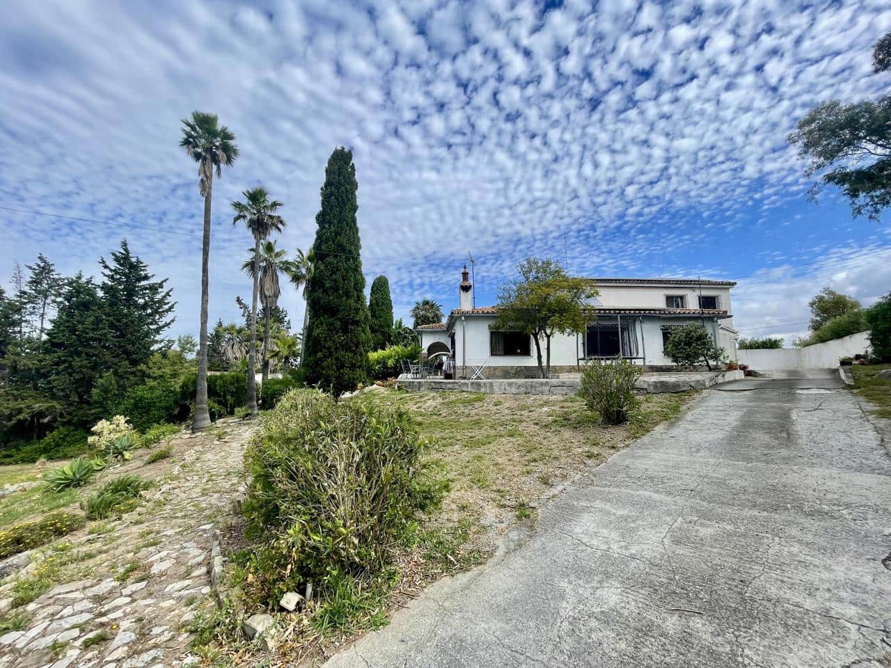 7 bedroom Finca/Country House for sale in San Enrique de Guadiaro with pool garage - € 875,000 (Ref: 9075473)