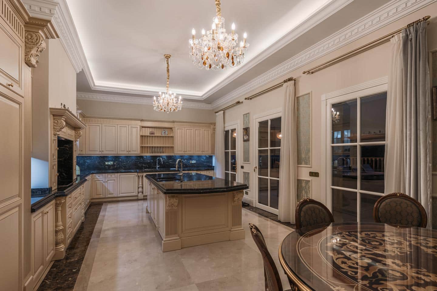 Chalet de 7 habitaciones en Marbella en venta con piscina garaje - 13.000.000 € (Ref: 9076777)