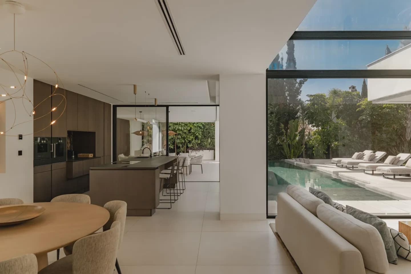 5 slaapkamer Villa te koop in Marbella met zwembad garage - € 5.995.000 (Ref: 9077542)