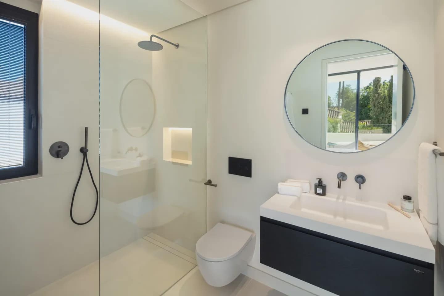 5 slaapkamer Villa te koop in Marbella met zwembad garage - € 5.995.000 (Ref: 9077542)