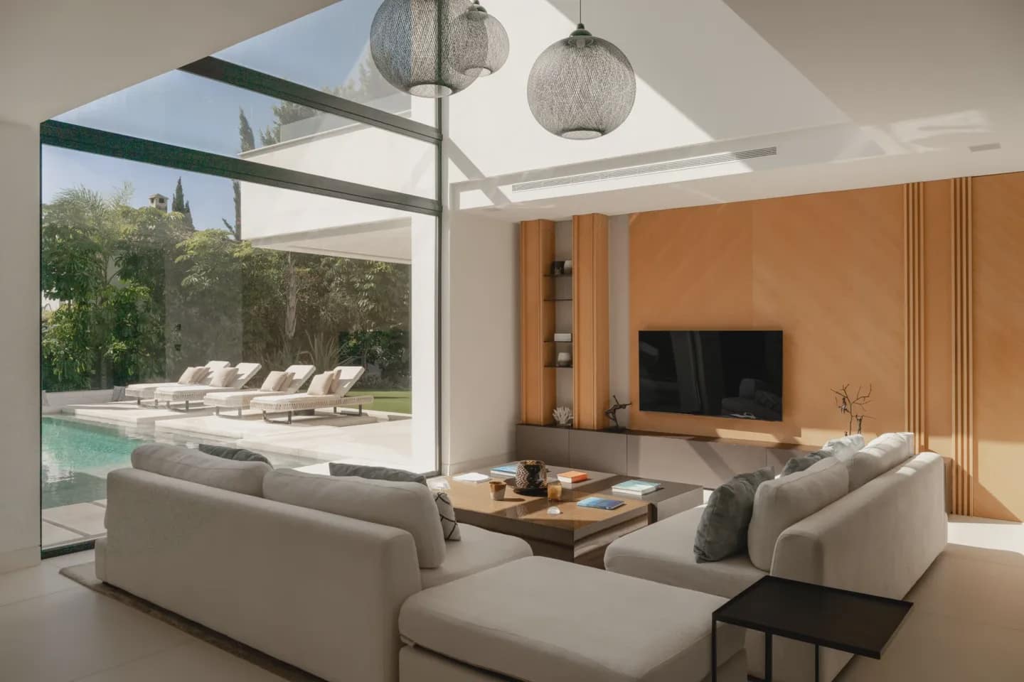 5 slaapkamer Villa te koop in Marbella met zwembad garage - € 5.995.000 (Ref: 9077542)