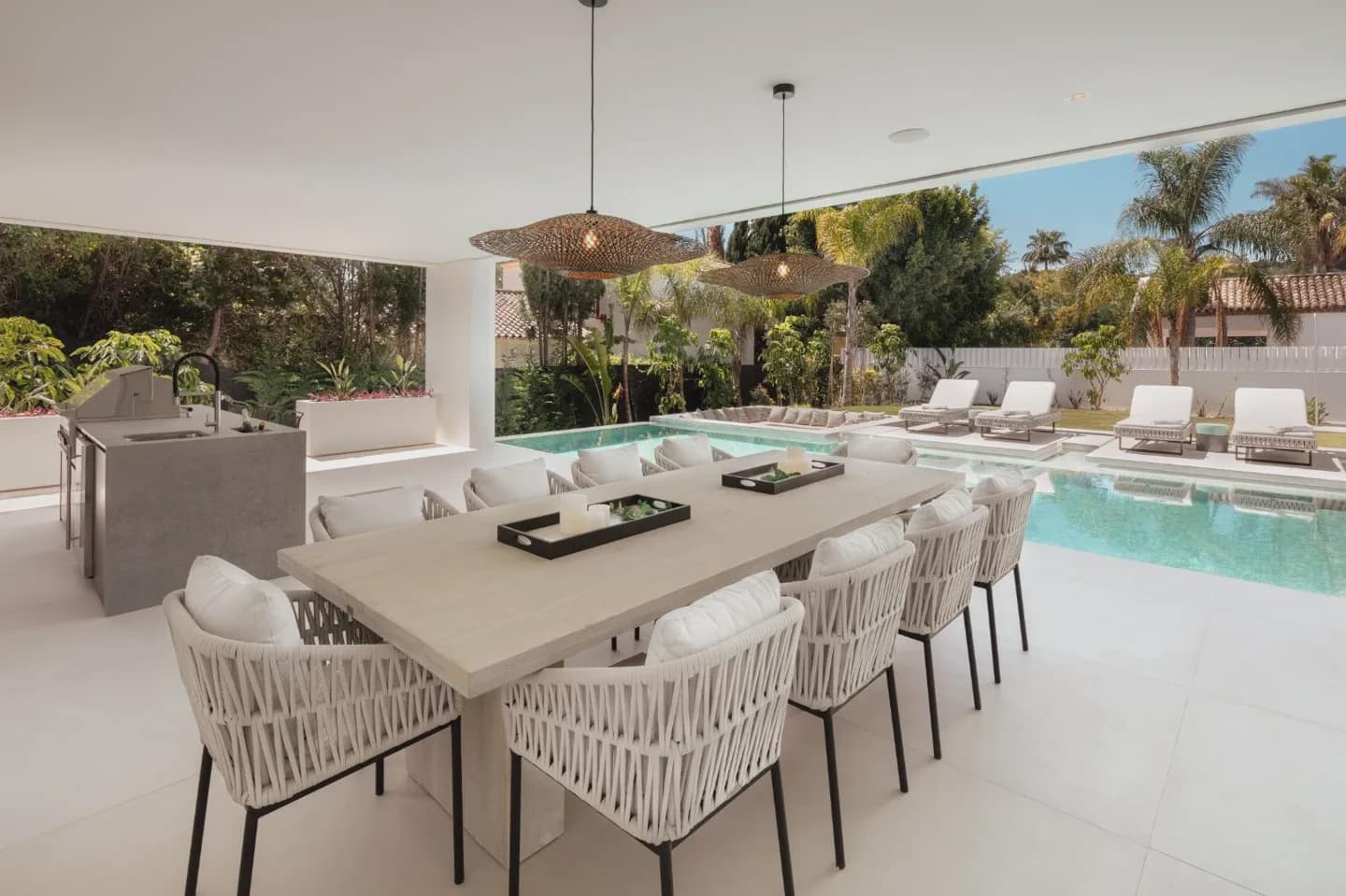 5 slaapkamer Villa te koop in Marbella met zwembad garage - € 5.995.000 (Ref: 9077542)