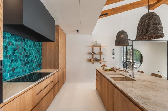 5 Zimmer Villa zu verkaufen in Los Naranjos, Marbella mit Pool Garage - 5.895.000 € (Ref: 9077543)