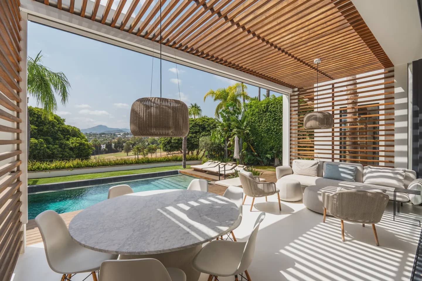 5 Zimmer Villa zu verkaufen in Marbella mit Pool Garage - 5.895.000 € (Ref: 9077543)