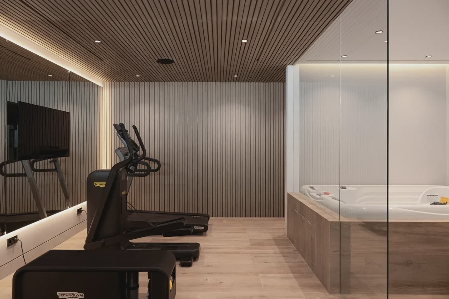 5 sypialnia Willa na sprzedaż w Marbella z basenem garażem - 11 900 000 € (Ref: 9077546)