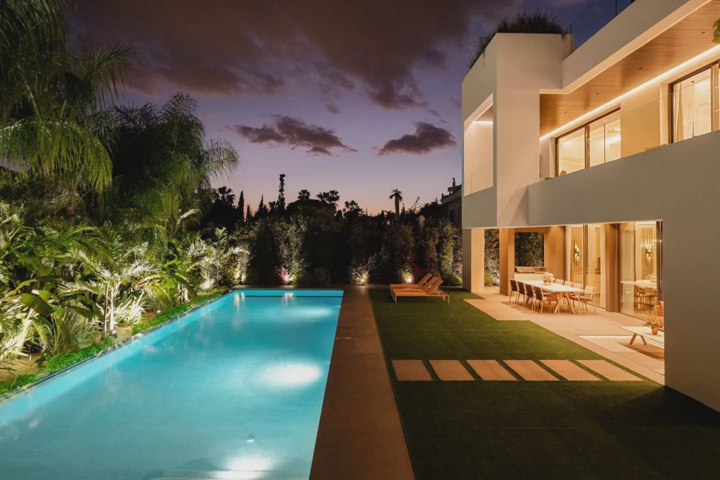 5 sypialnia Willa na sprzedaż w Marbella z basenem garażem - 11 900 000 € (Ref: 9077546)