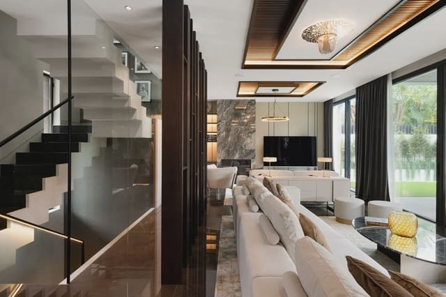 5 sypialnia Willa na sprzedaż w La Carolina - Guadalpín, Marbella z basenem garażem - 11 900 000 € (Ref: 9077546)