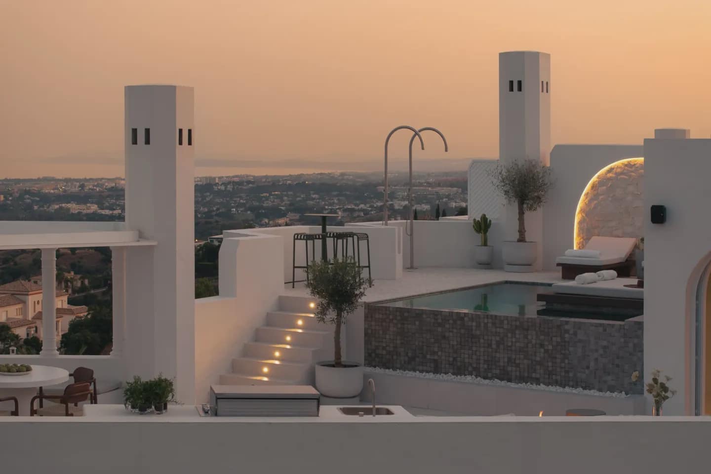 3 sypialnia Apartament na sprzedaż w Marbella z basenem garażem - 2 995 000 € (Ref: 9078500)