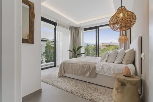 6 Zimmer Villa zu verkaufen in La Concha - Resina Golf, Estepona mit Pool Garage - 1.495.000 € (Ref: 9078502)