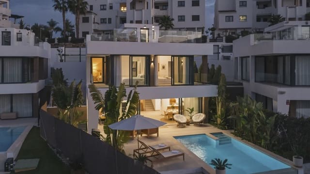 6 Zimmer Villa zu verkaufen in La Concha - Resina Golf, Estepona mit Pool Garage - 1.495.000 € (Ref: 9078502)