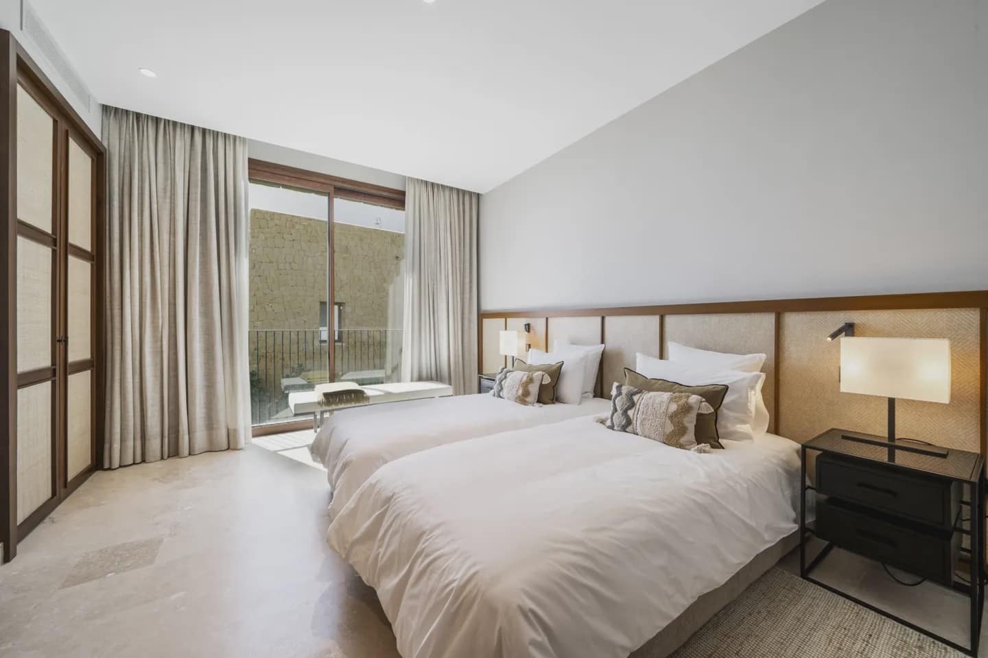 3 chambre Appartement à vendre à Casares avec piscine garage - 2 495 000 € (Ref: 9078506)