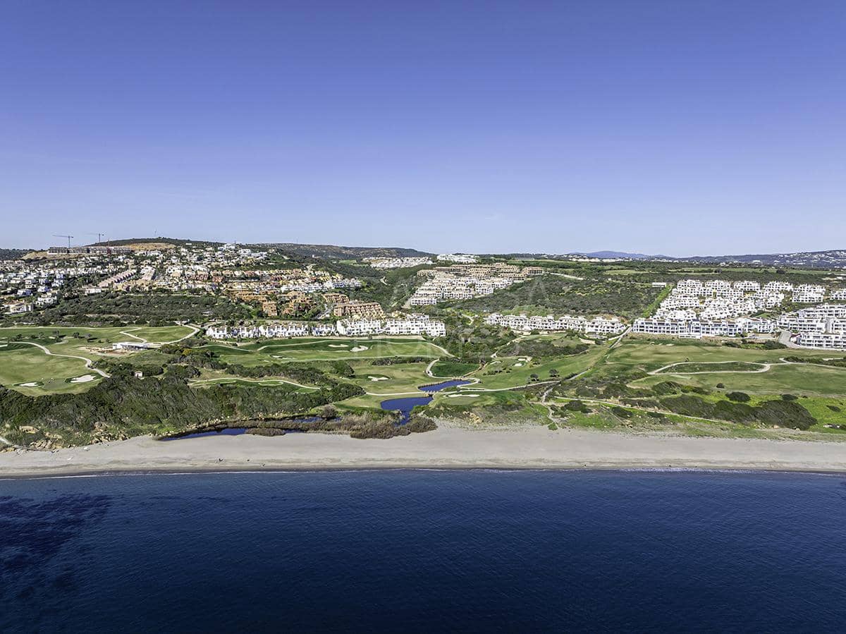 4 sovrum Lägenhet till salu i La Alcaidesa med pool garage - 530 000 € (Ref: 9079690)