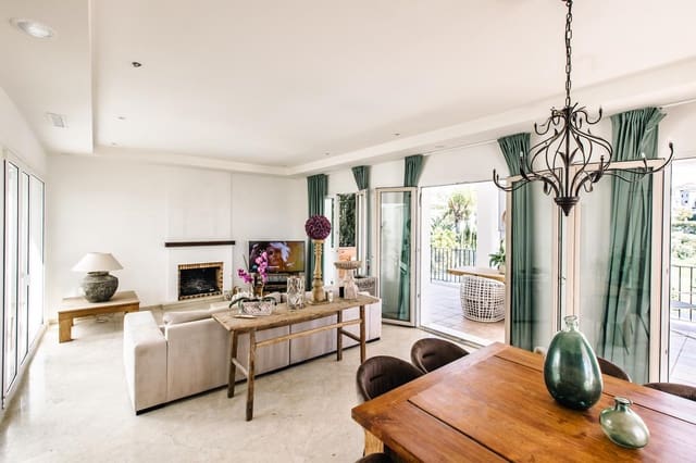 5 slaapkamer Villa te koop in La Concha - Resina Golf, Estepona met zwembad garage - € 1.495.000 (Ref: 9081844)