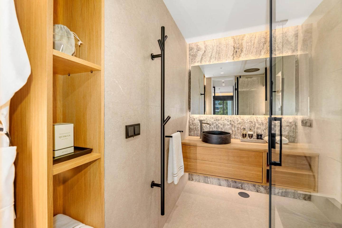 2 slaapkamer Appartement te koop in Marbella met zwembad garage - € 749.000 (Ref: 9086480)