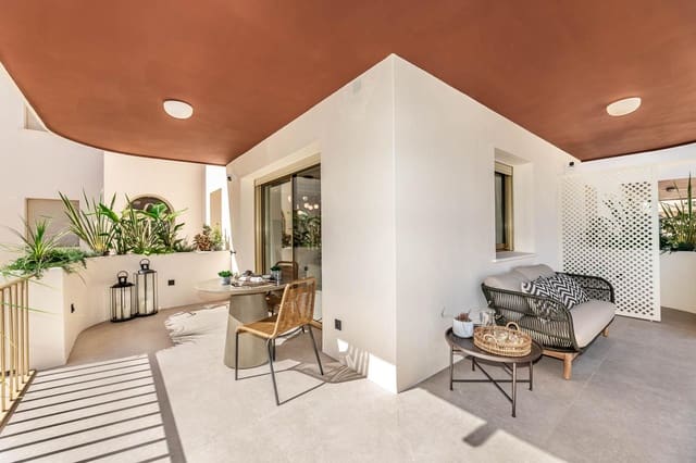 2 slaapkamer Appartement te koop in Puerto Banus, Marbella met zwembad garage - € 749.000 (Ref: 9086480)