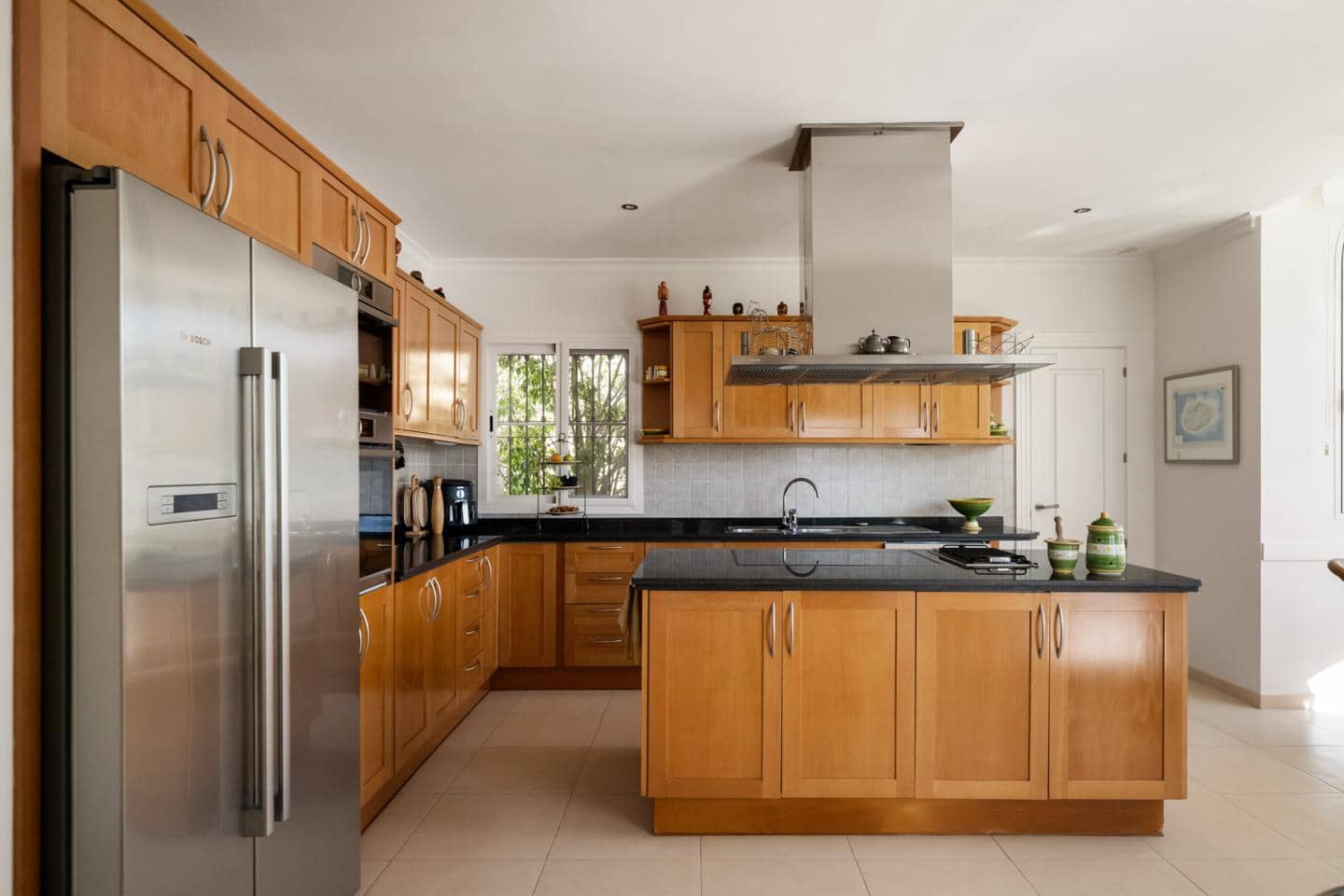 4 slaapkamer Villa te koop in Benahavis met zwembad garage - € 2.395.000 (Ref: 9097590)