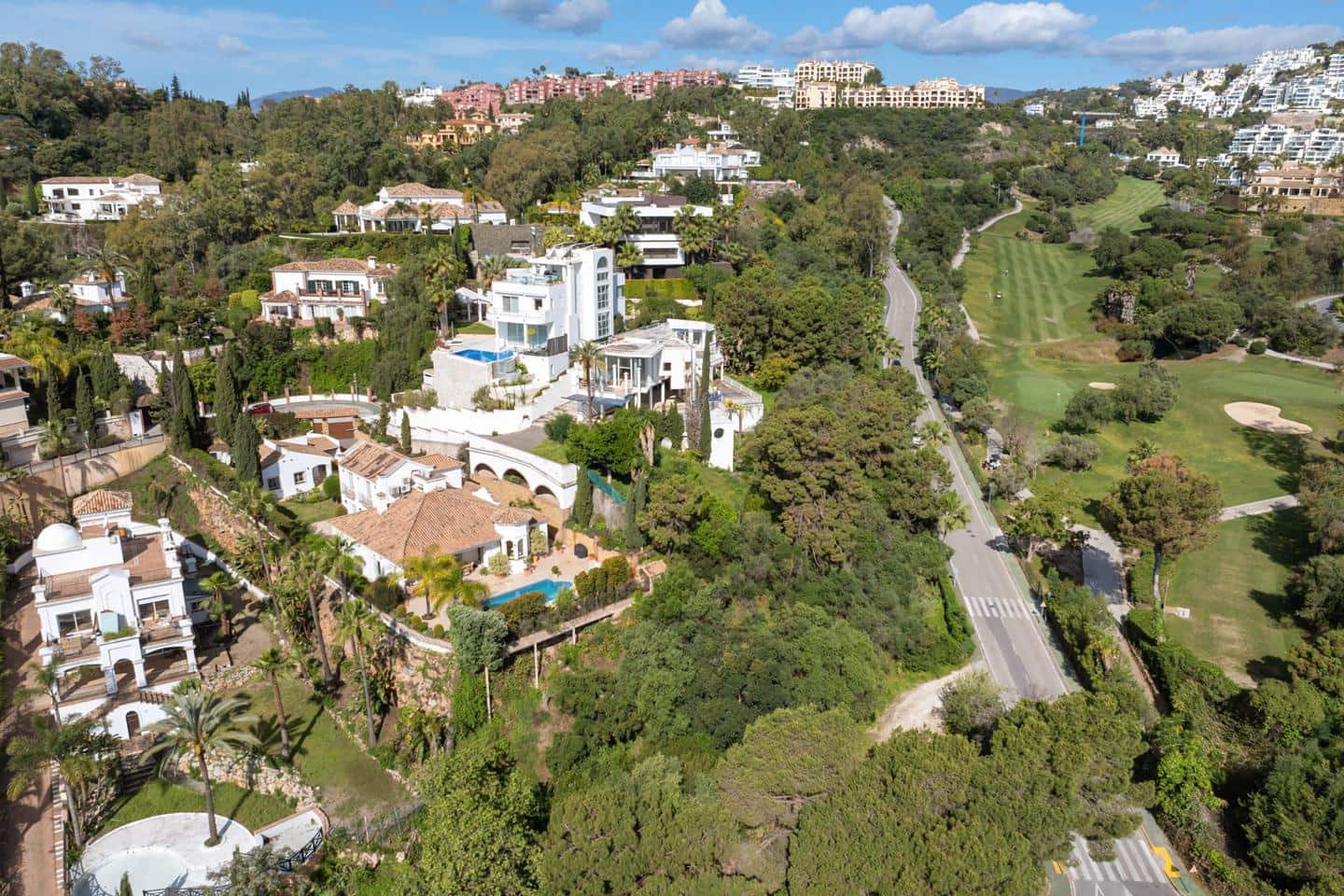 4 slaapkamer Villa te koop in Benahavis met zwembad garage - € 2.395.000 (Ref: 9097590)