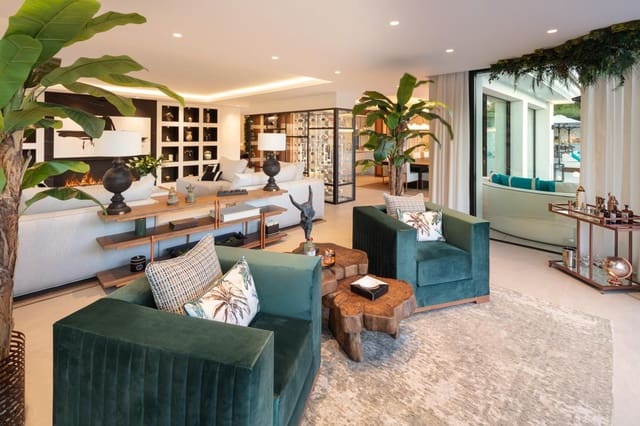 5 slaapkamer Villa te koop in Las Brisas, Marbella met zwembad garage - € 6.495.000 (Ref: 9099926)