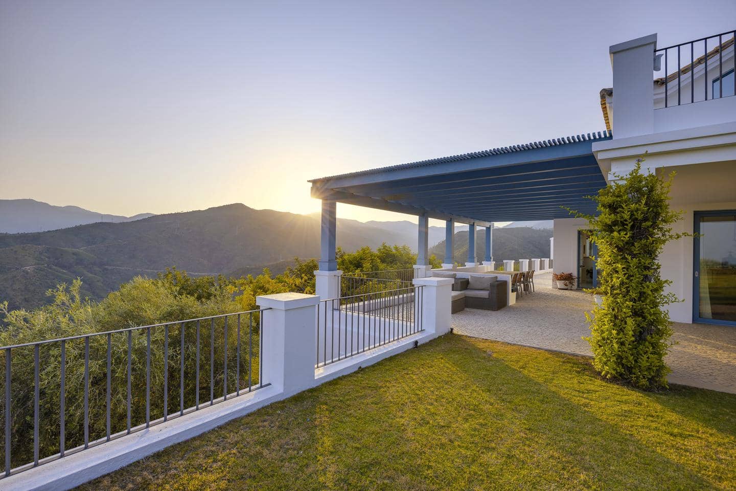 5 sovrum Villa till salu i Benahavis med pool garage - 4 750 000 € (Ref: 9101064)