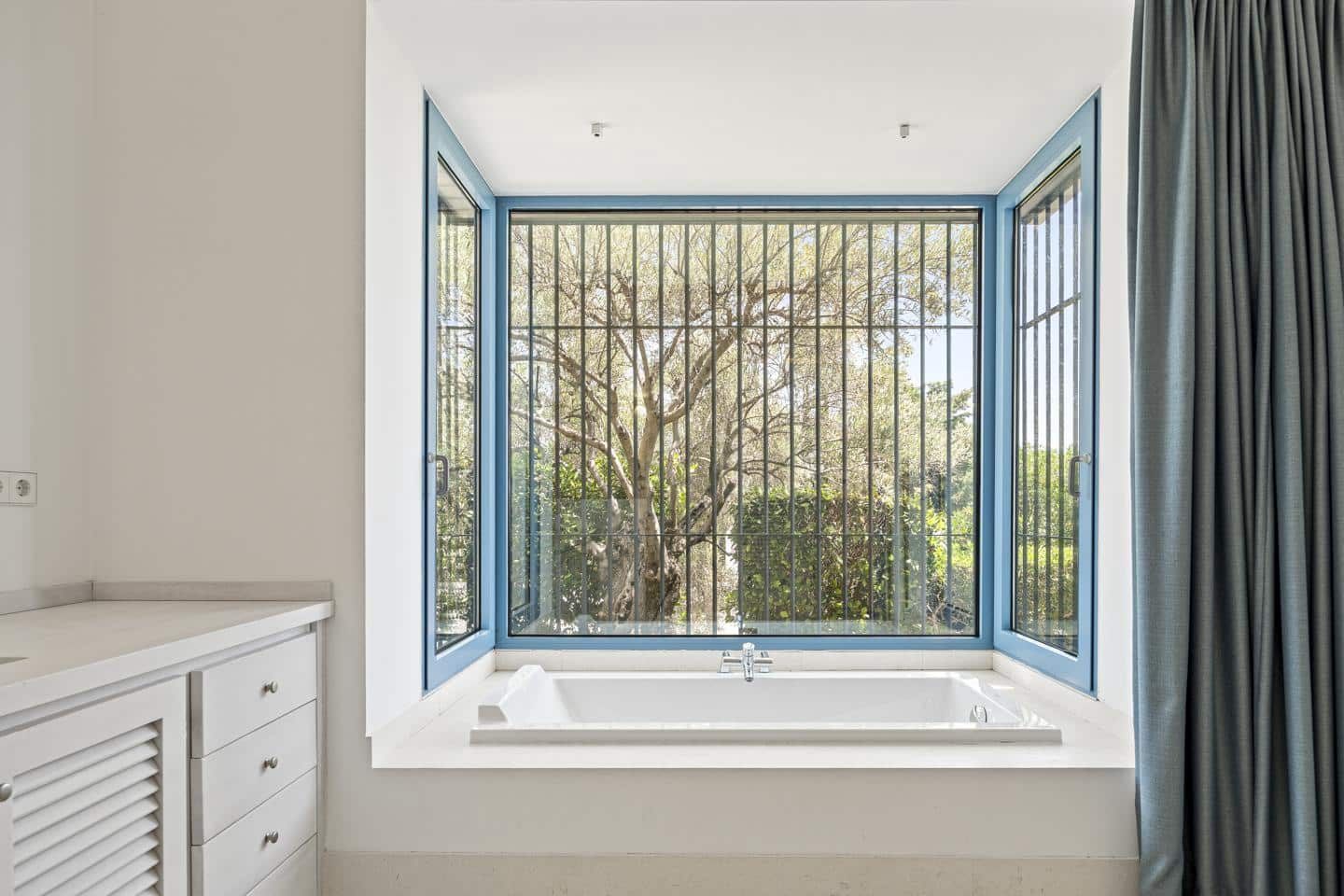 5 sovrum Villa till salu i Benahavis med pool garage - 4 750 000 € (Ref: 9101064)