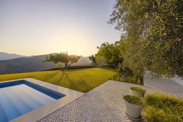 Chalet de 5 habitaciones en Montemayor - Marbella Club, Benahavís en venta con piscina garaje - 4.750.000 € (Ref: 9101064)