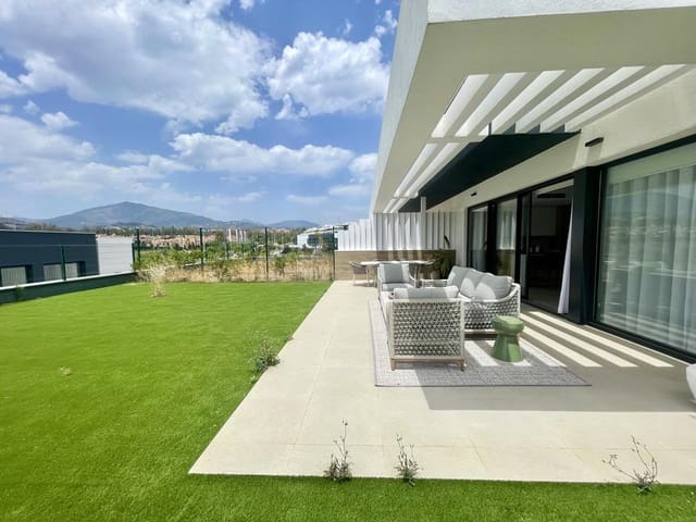 3 Zimmer Villa zu verkaufen in El Paraiso, Estepona mit Pool Garage - 850.000 € (Ref: 9118189)
