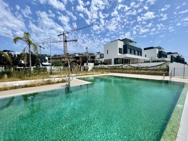 3 Zimmer Villa zu verkaufen in El Paraiso, Estepona mit Pool Garage - 850.000 € (Ref: 9118189)