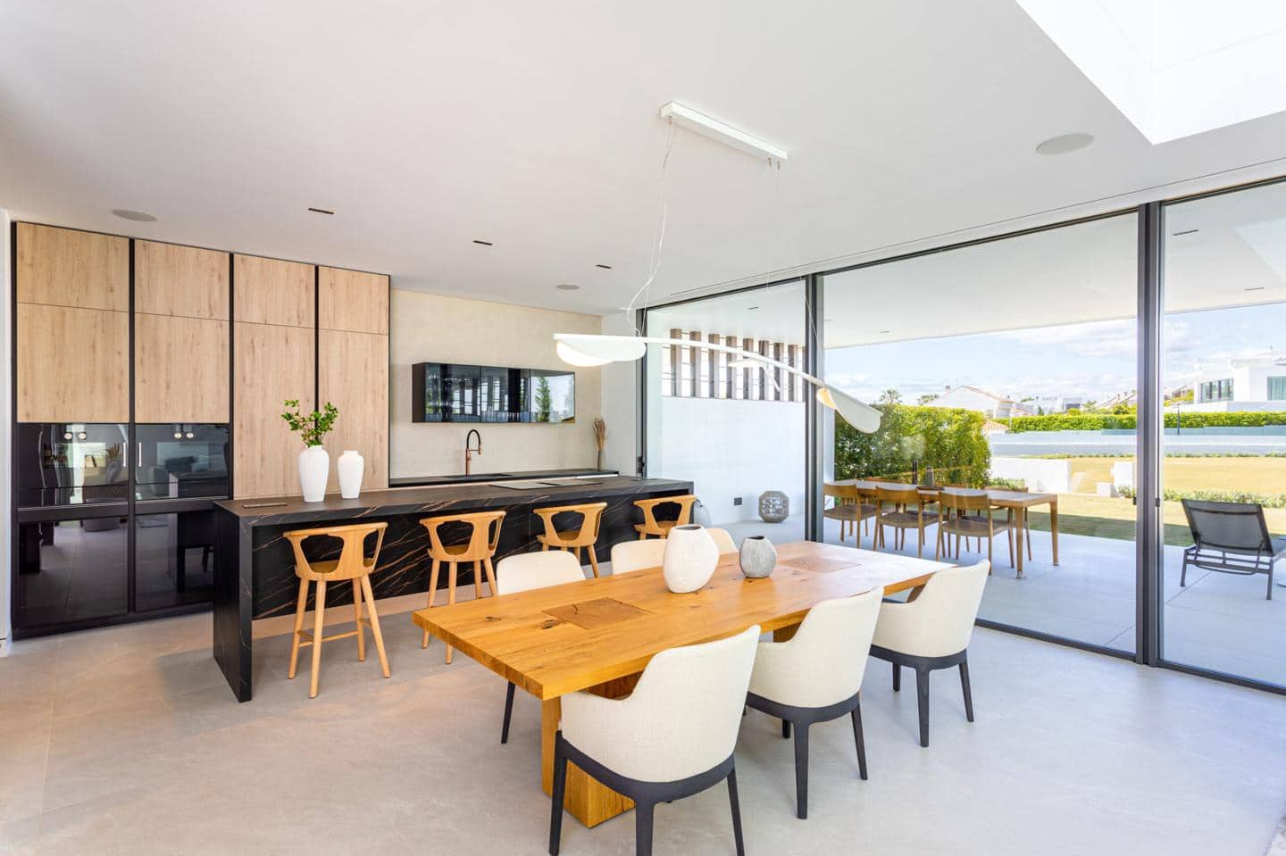 3 soveværelse Villa til salg i Marbella med swimmingpool garage - € 6.300.000 (Ref: 9123891)