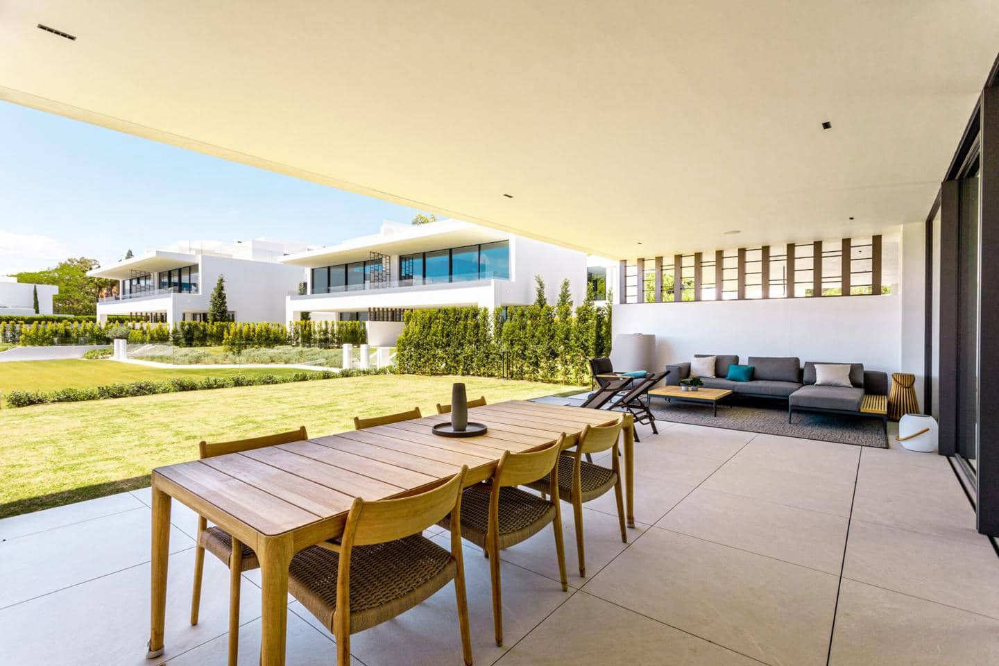 3 soveværelse Villa til salg i Marbella med swimmingpool garage - € 6.300.000 (Ref: 9123891)