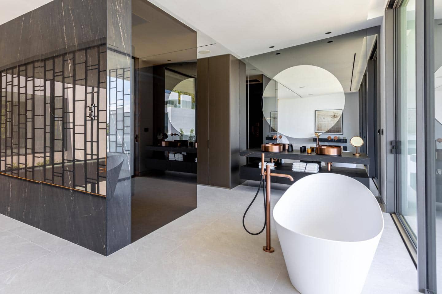 3 soveværelse Villa til salg i Marbella med swimmingpool garage - € 6.300.000 (Ref: 9123891)