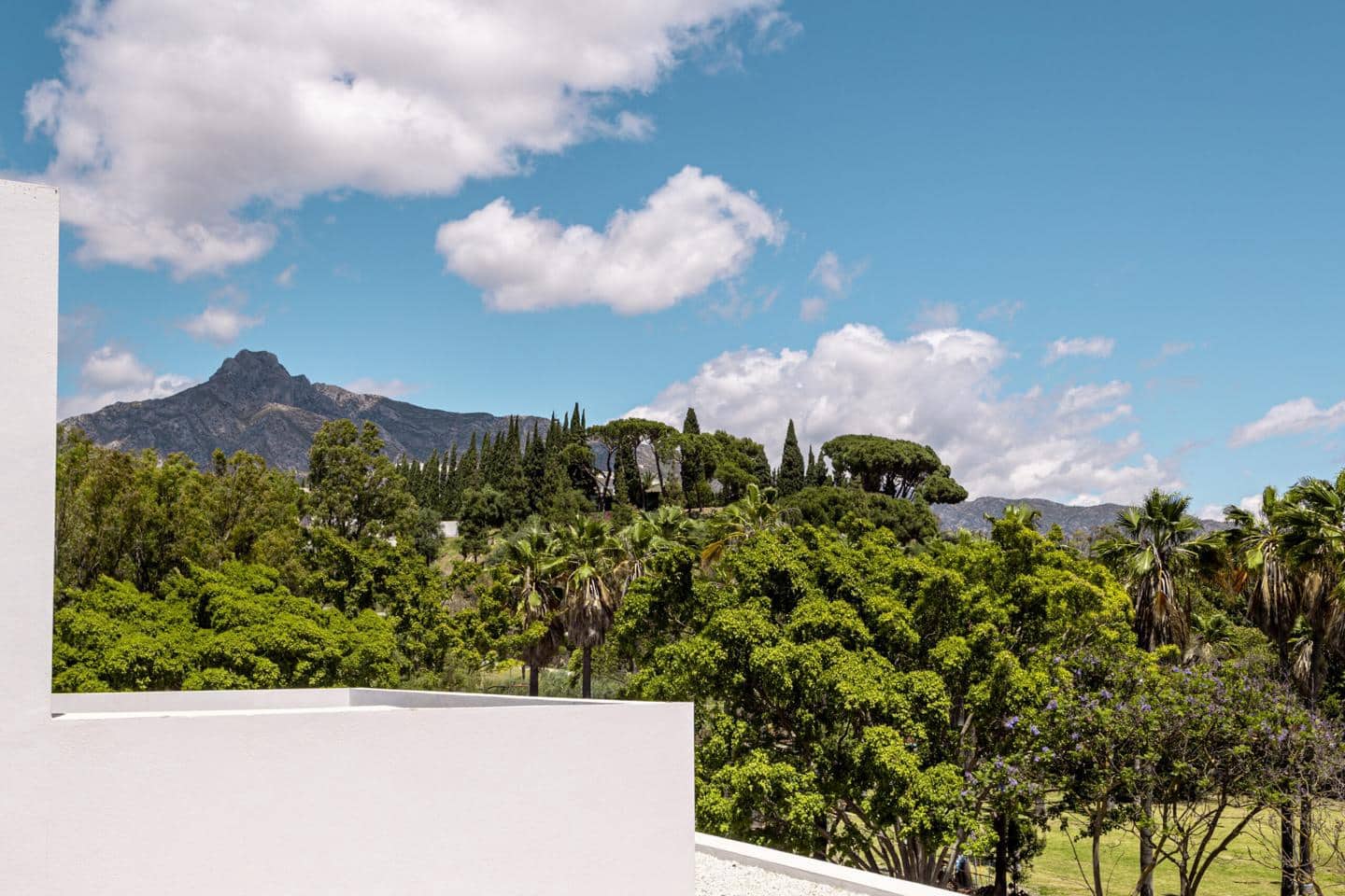 3 soveværelse Villa til salg i Marbella med swimmingpool garage - € 6.300.000 (Ref: 9123891)