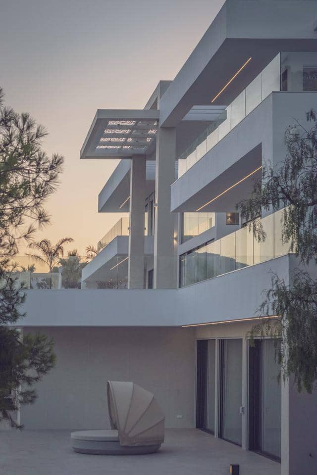 6 bedroom Villa for sale in Benahavis with pool garage - € 13,250,000 (Ref: 9125542)