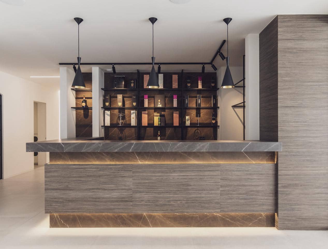 6 bedroom Villa for sale in Benahavis with pool garage - € 13,250,000 (Ref: 9125542)