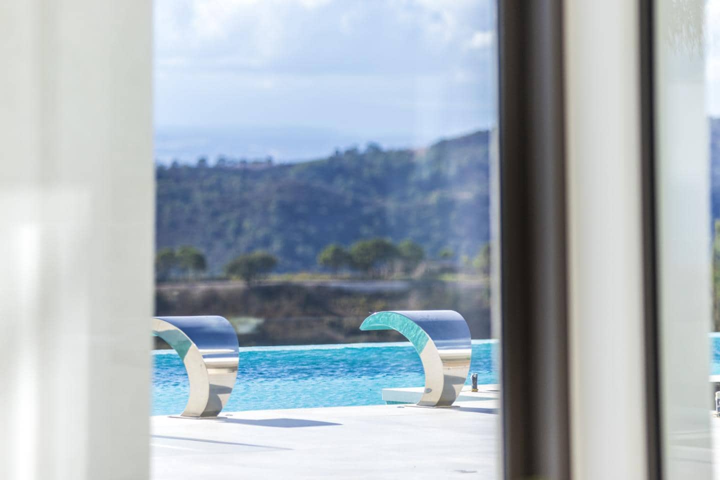 6 bedroom Villa for sale in Benahavis with pool garage - € 13,250,000 (Ref: 9125542)