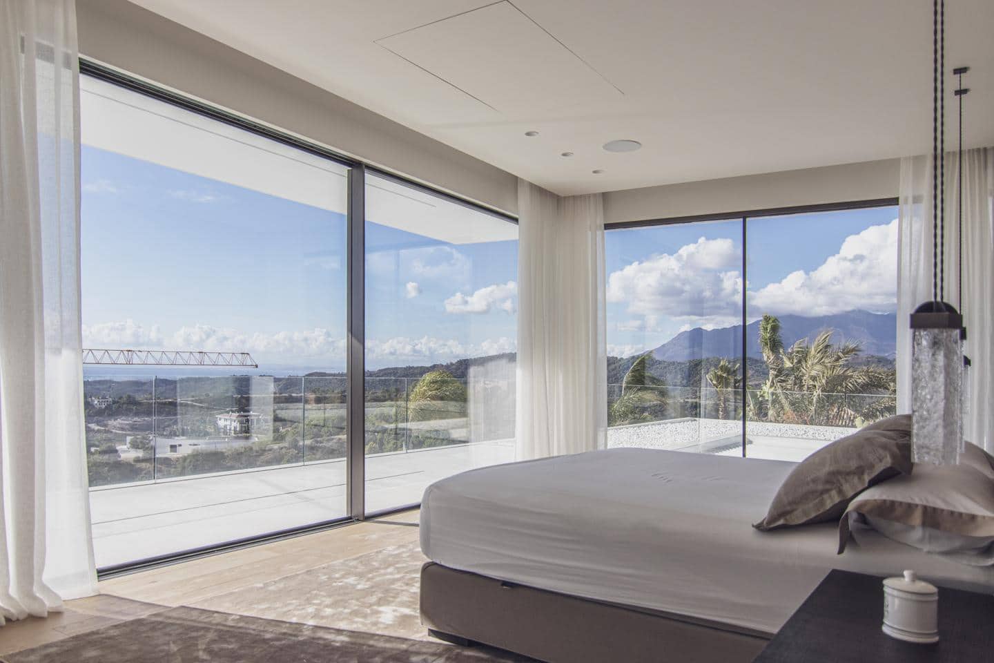 6 bedroom Villa for sale in Benahavis with pool garage - € 13,250,000 (Ref: 9125542)