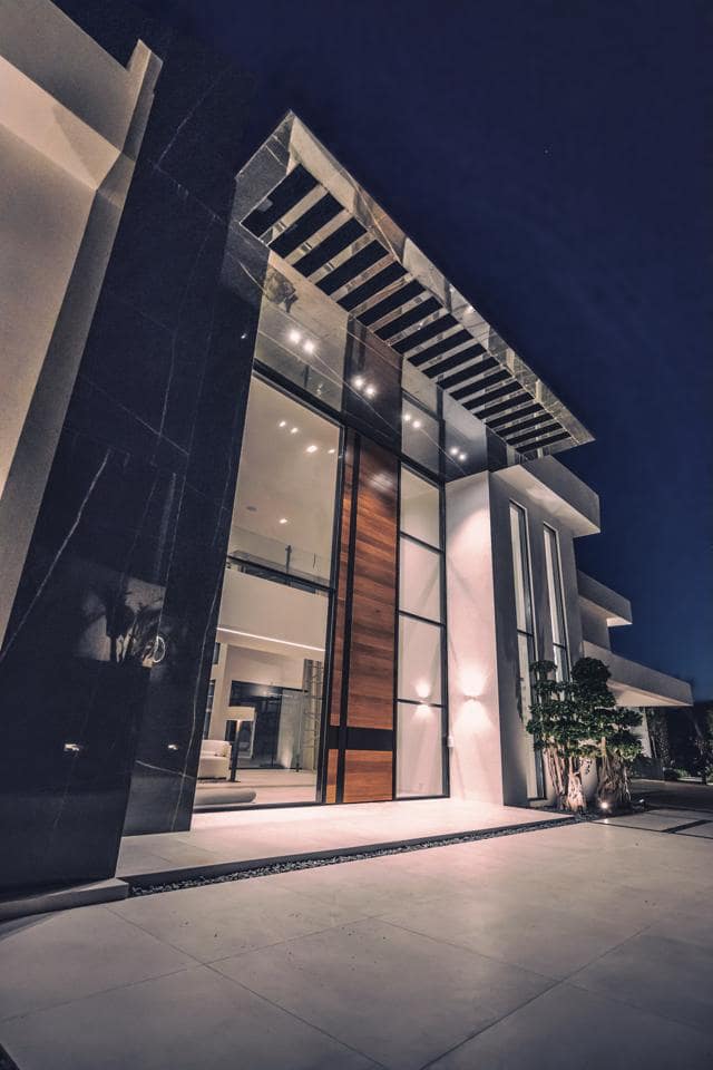 6 bedroom Villa for sale in Benahavis with pool garage - € 13,250,000 (Ref: 9125542)