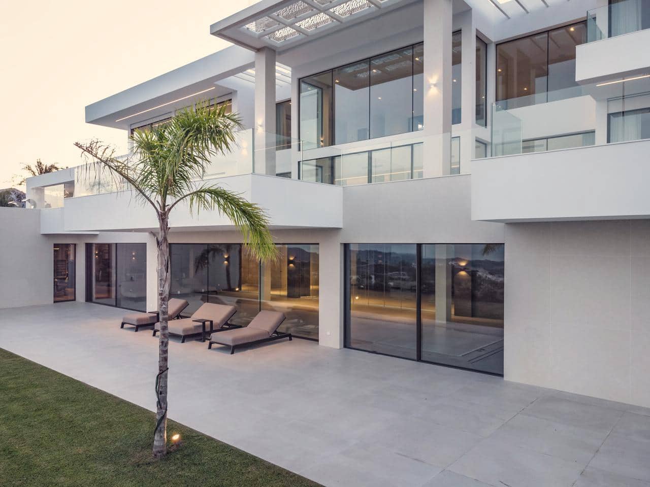 6 bedroom Villa for sale in Benahavis with pool garage - € 13,250,000 (Ref: 9125542)