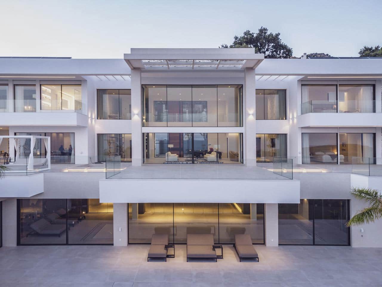 6 bedroom Villa for sale in Benahavis with pool garage - € 13,250,000 (Ref: 9125542)