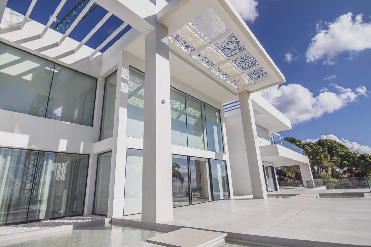 6 bedroom Villa for sale in Benahavis with pool garage - € 13,250,000 (Ref: 9125542)