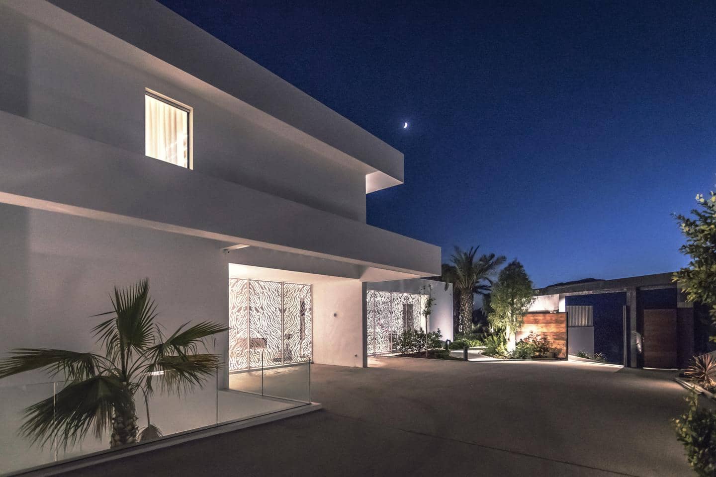 6 bedroom Villa for sale in Benahavis with pool garage - € 13,250,000 (Ref: 9125542)