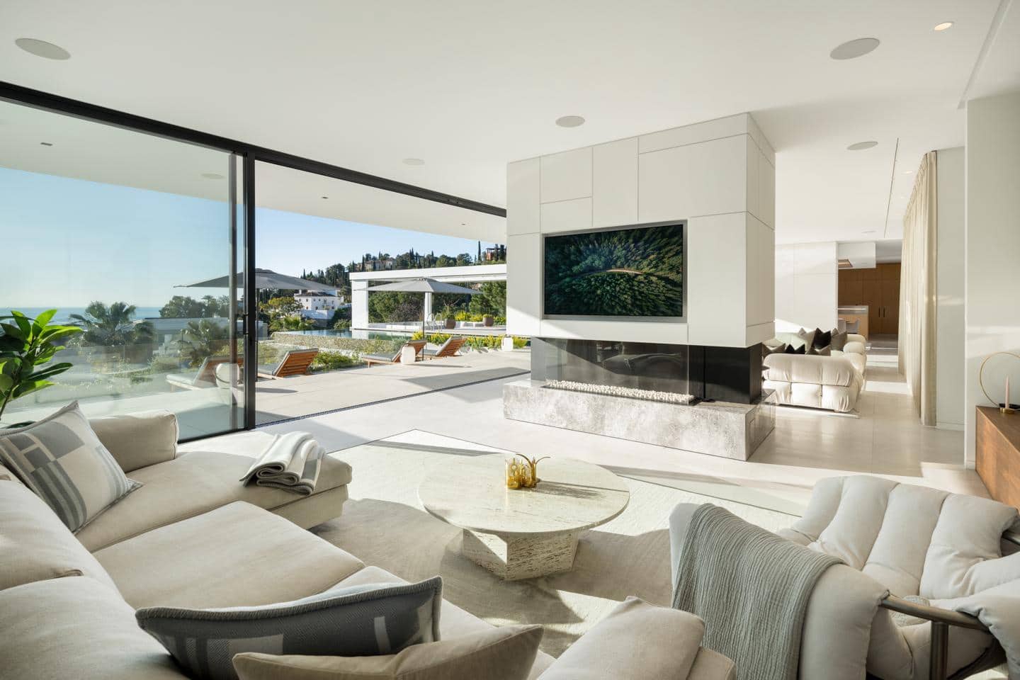 8 bedroom Villa for sale in Marbella with pool garage - € 11,500,000 (Ref: 9131310)