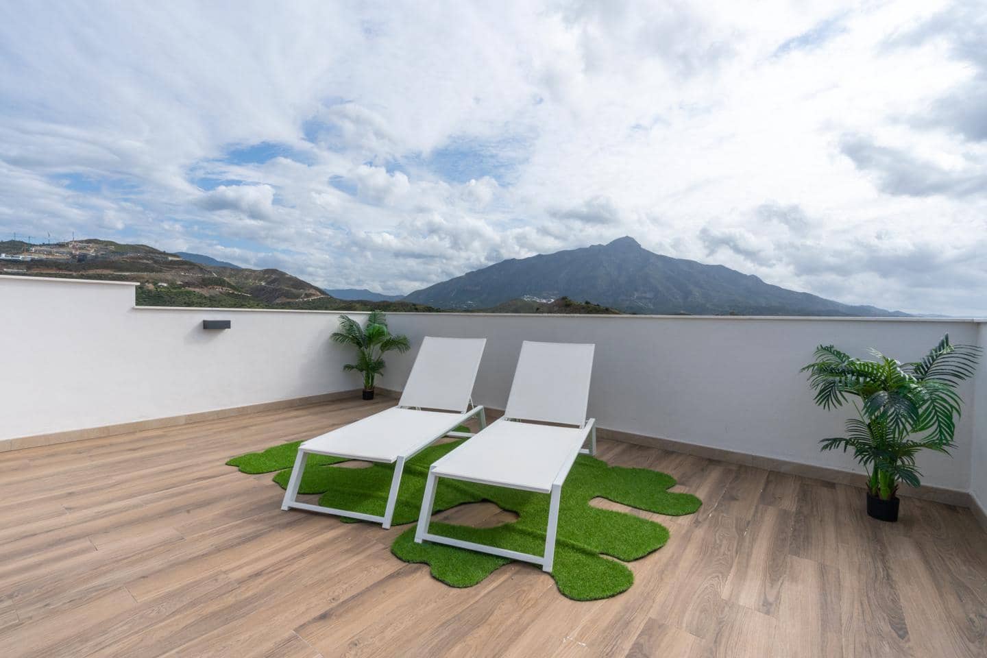 3 soveværelse Penthouse til salg i Marbella med swimmingpool garage - € 950.000 (Ref: 9131933)
