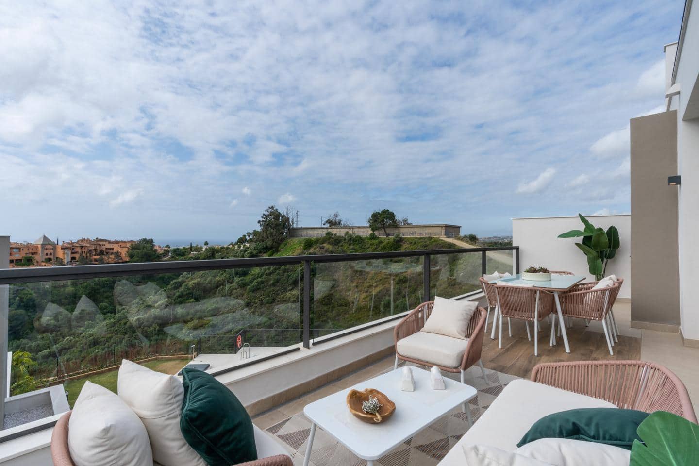 3 soveværelse Penthouse til salg i Marbella med swimmingpool garage - € 950.000 (Ref: 9131933)