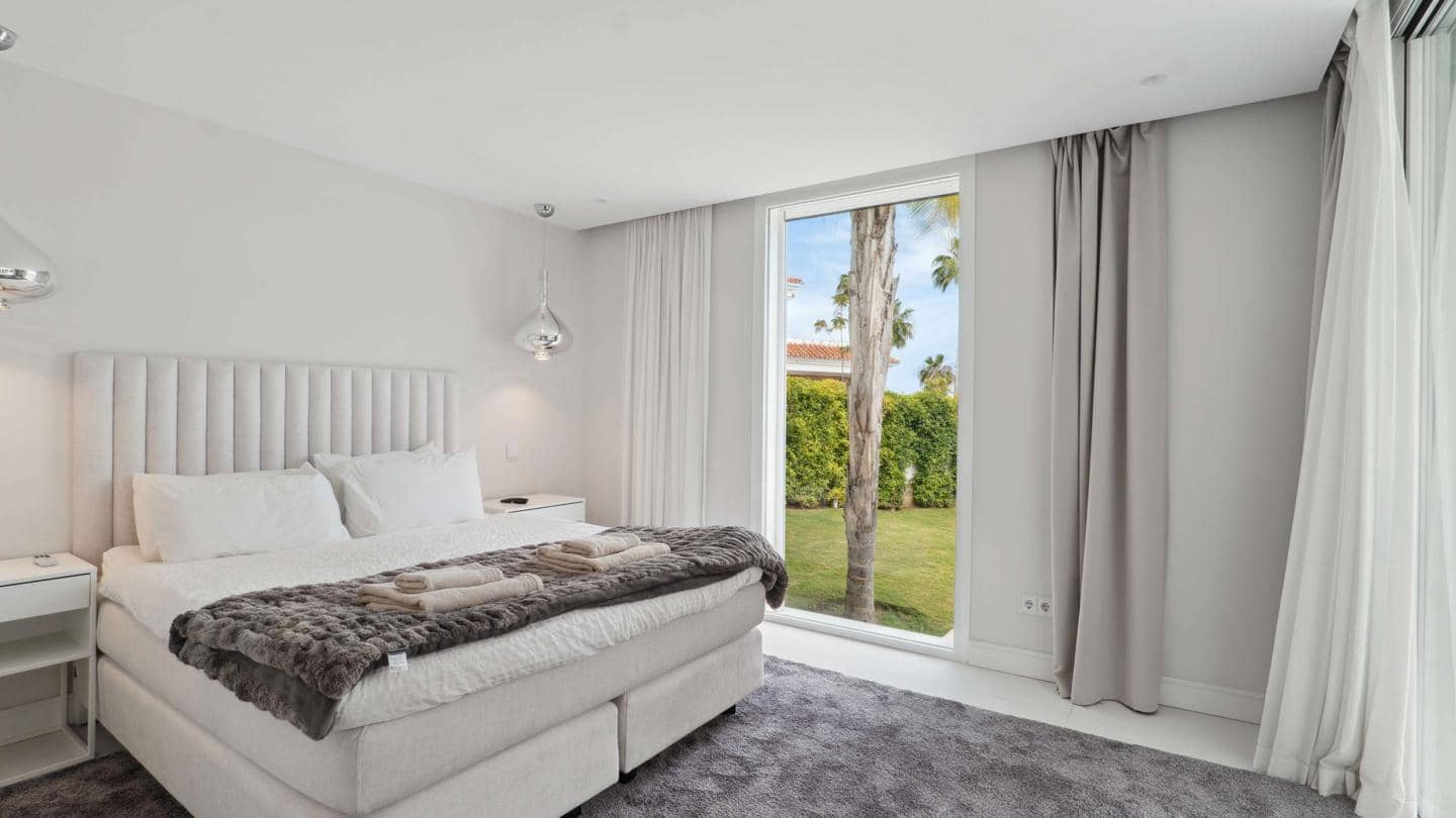 Chalet de 8 habitaciones en Marbella en venta con piscina garaje - 6.900.000 € (Ref: 9148703)