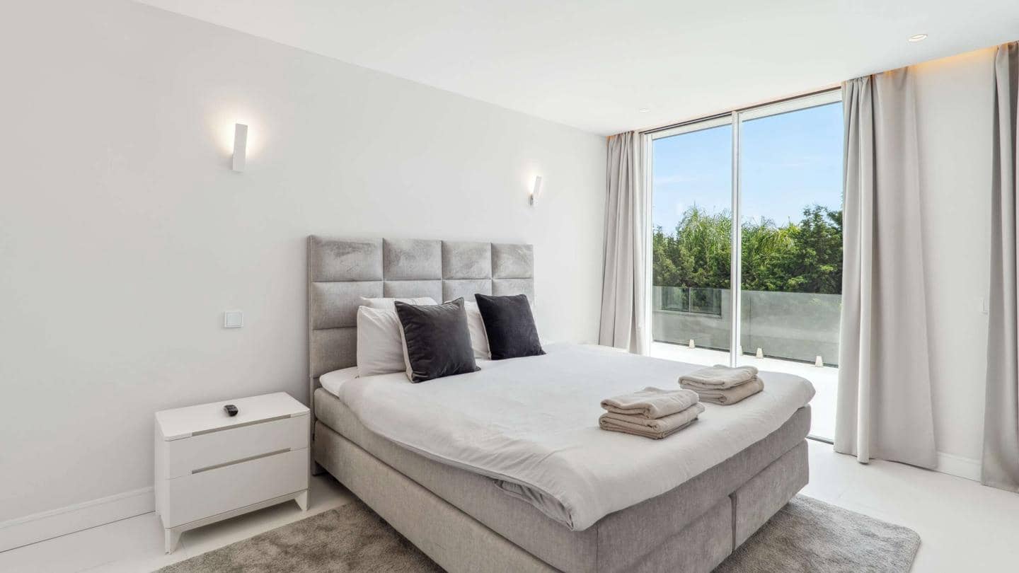 Chalet de 8 habitaciones en Marbella en venta con piscina garaje - 6.900.000 € (Ref: 9148703)